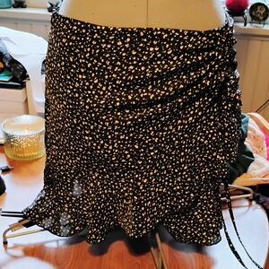 Black and White Floral Women's Skirt